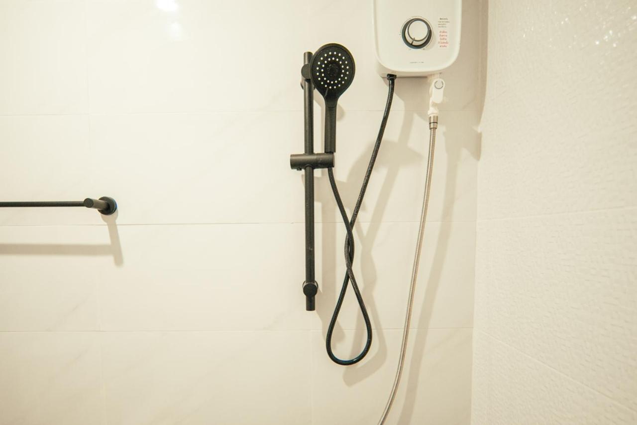 Sylvis Hostel Chiangmai Chiang Mai Bagian luar foto