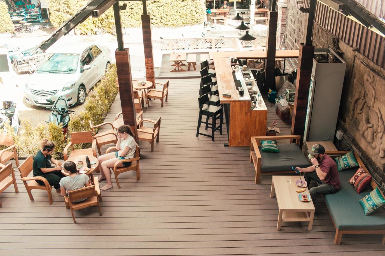 Sylvis Hostel Chiangmai Chiang Mai Bagian luar foto